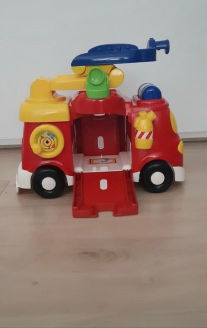 Camion pompier tut tut bolide - photo numéro 2