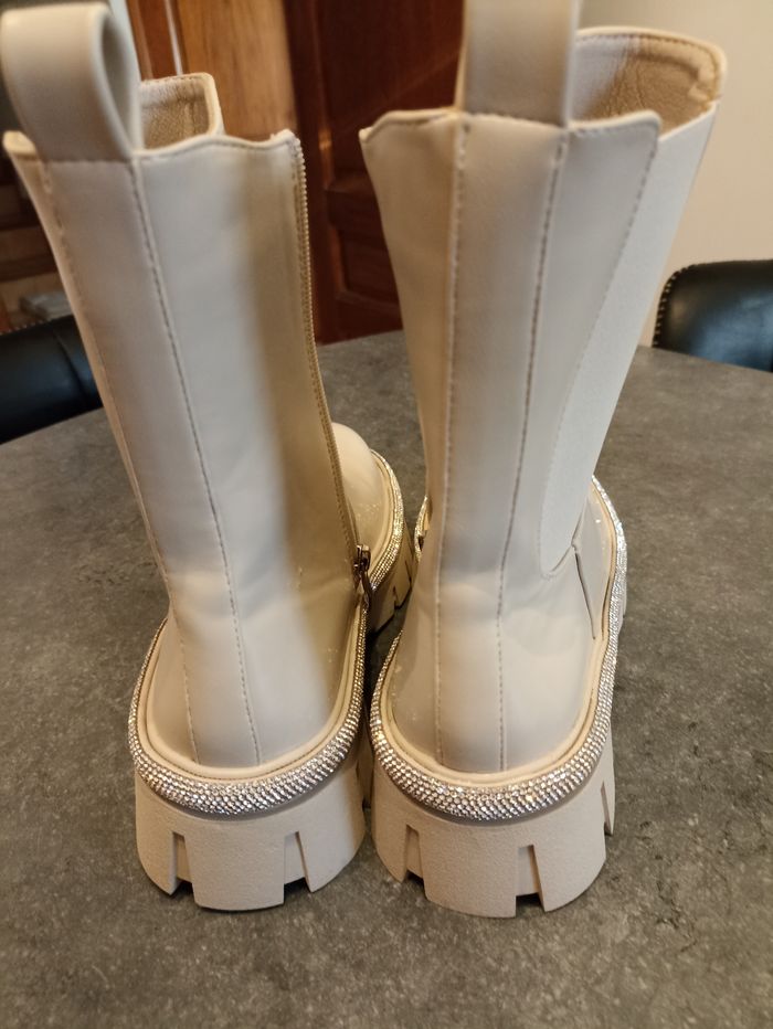 Botte avec décoration - photo numéro 2