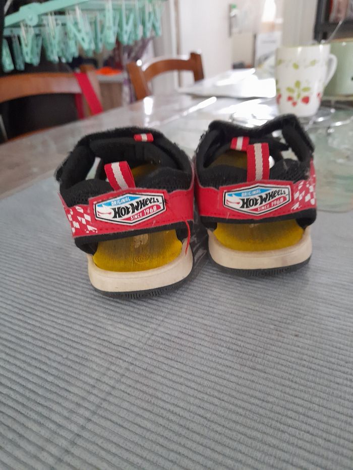 Nu-pieds hot wheels 29 - photo numéro 3