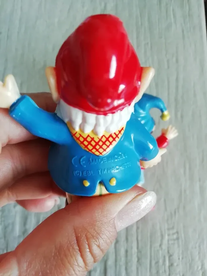 Figurine Oui oui ouioui potiron porte sucette hachette enfant - photo numéro 3