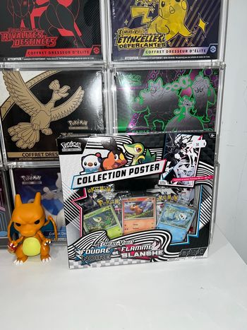 Coffret Pokémon collection poster 10.5 flamme blanche foudre noire