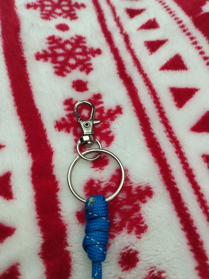 Porte clé en pomme de touline fait main - photo numéro 3