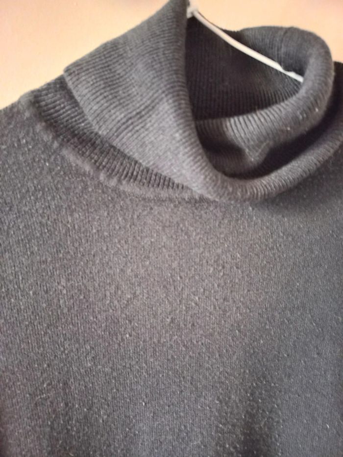 Pull col roulé noir - photo numéro 3
