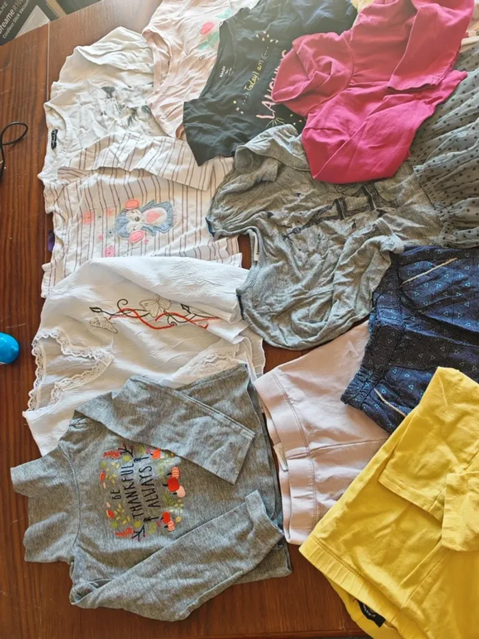 Lot n°19: vêtement 3ans - photo numéro 4