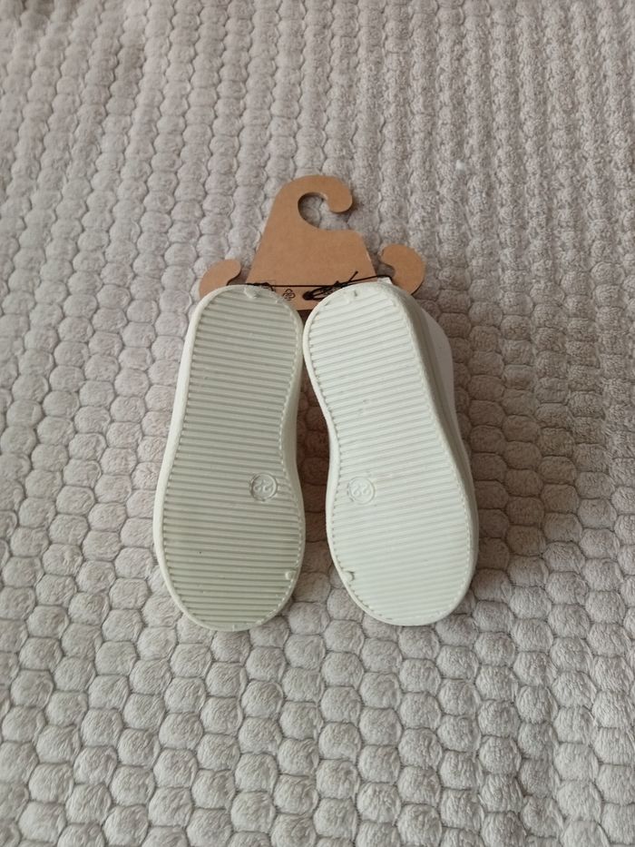 Chaussons 22 - photo numéro 6