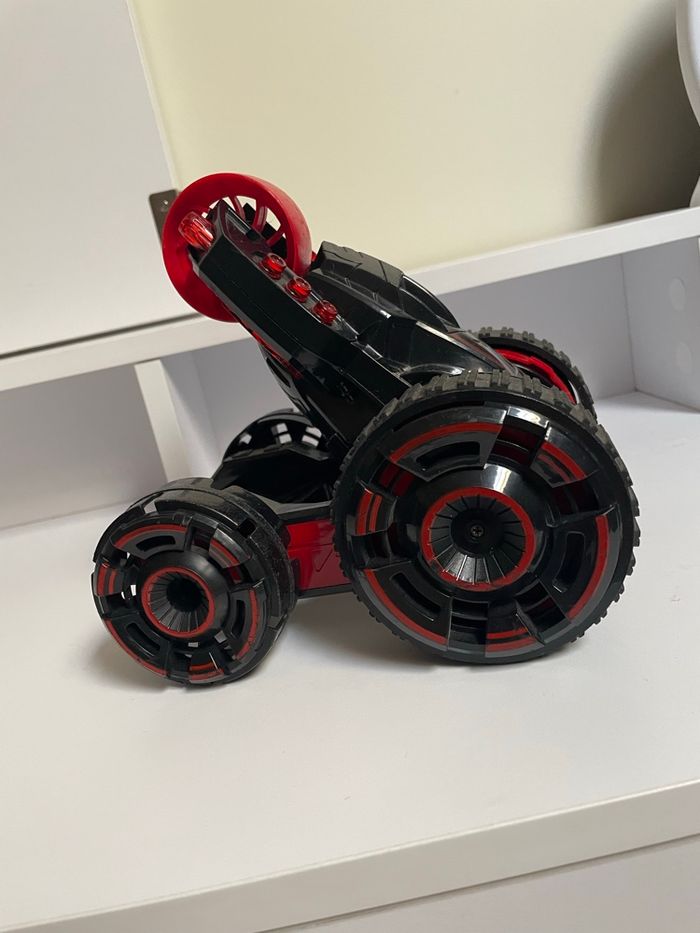 Voiture télécommandée