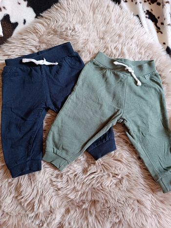 Lot de 2 pantalon 9 mois