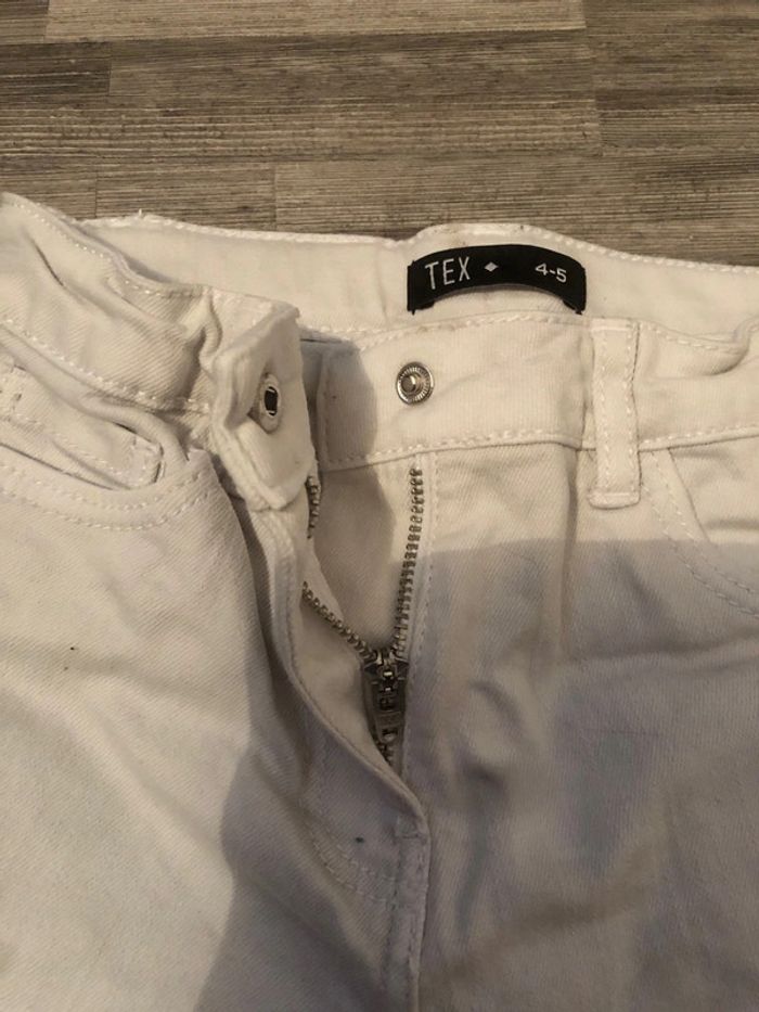 Short jeans blanc fille TB état - photo numéro 3