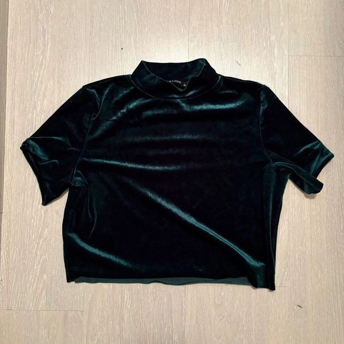 Crop top Jestoms velours • vert foncé • 38 🌿