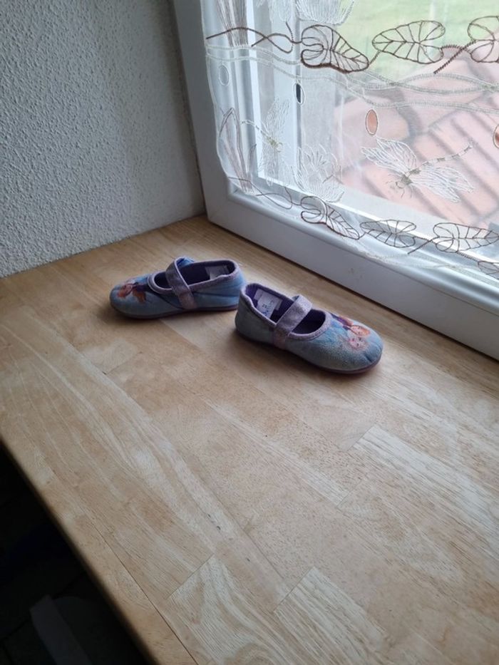 Chaussons Pointure 25 - photo numéro 3