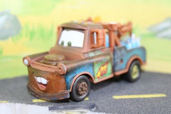 Disney Pixar cars Martin avec cannettes Alinol
