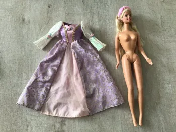 Vintage 1966 barbie