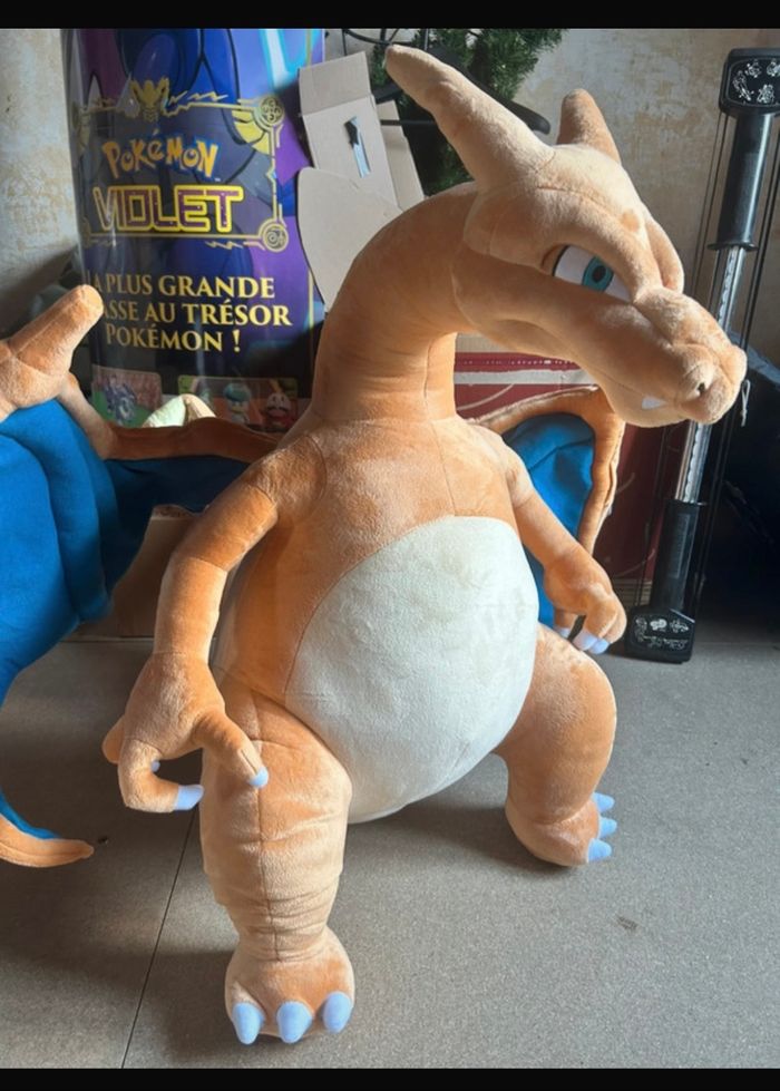 Peluche Pokémon Dracaufeu Maxi