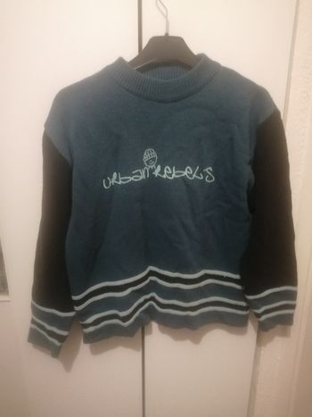 🌸Pull bleu urban Taille 12 ans "Urban Kebels" 🌸