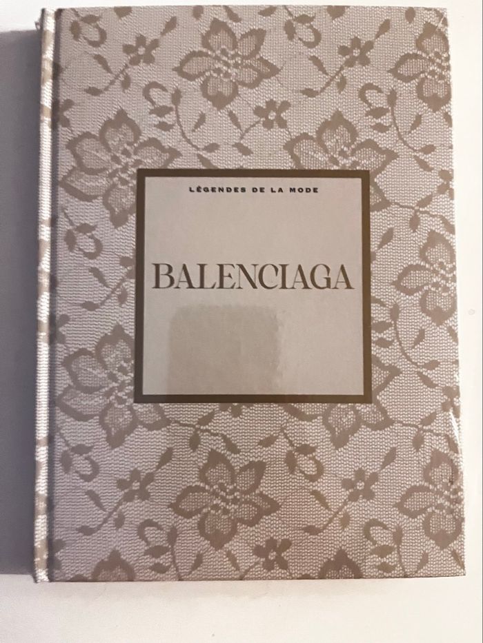 Livre les légendes de la mode sous blister