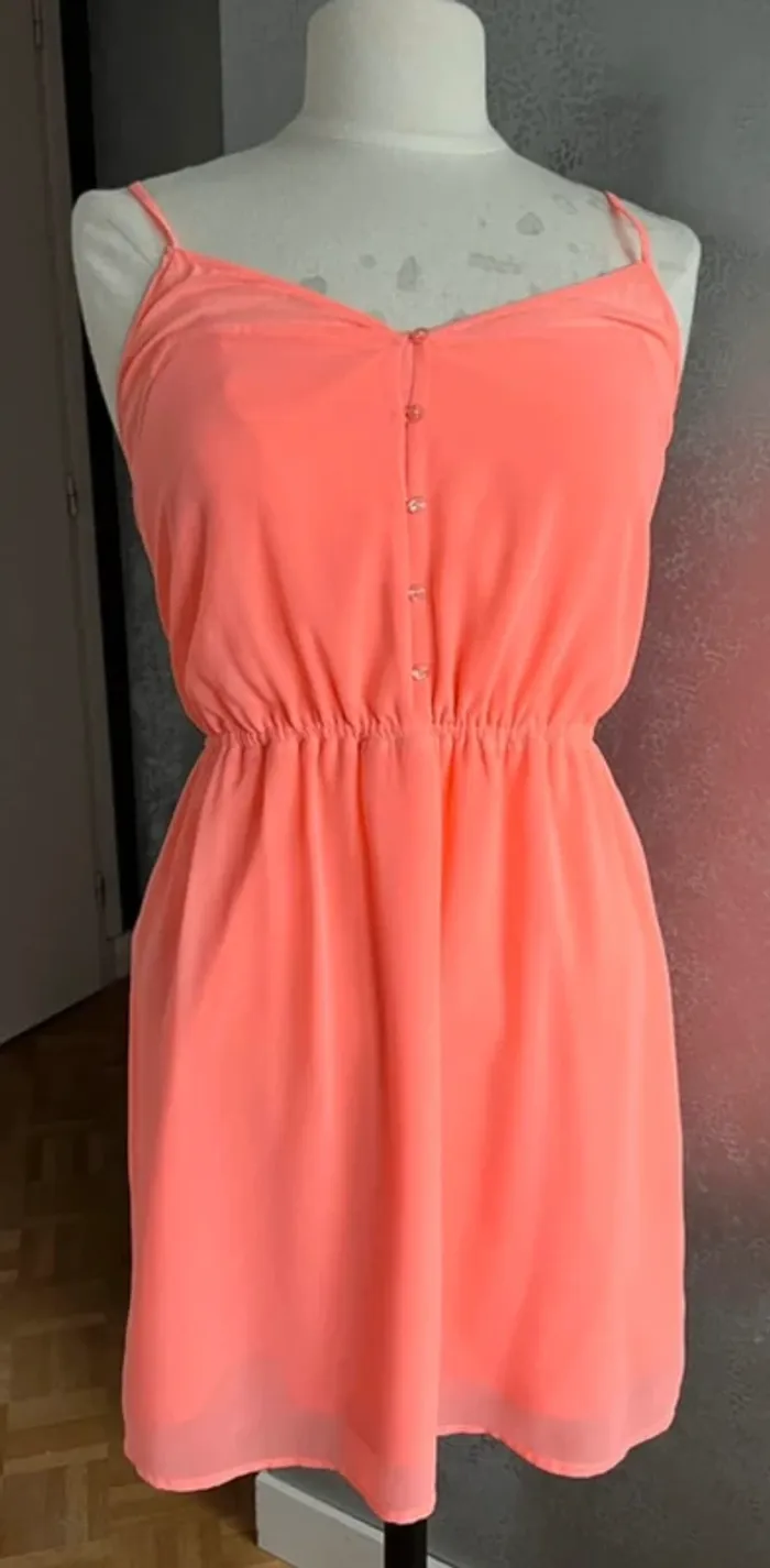 Robe courte corail - photo numéro 2