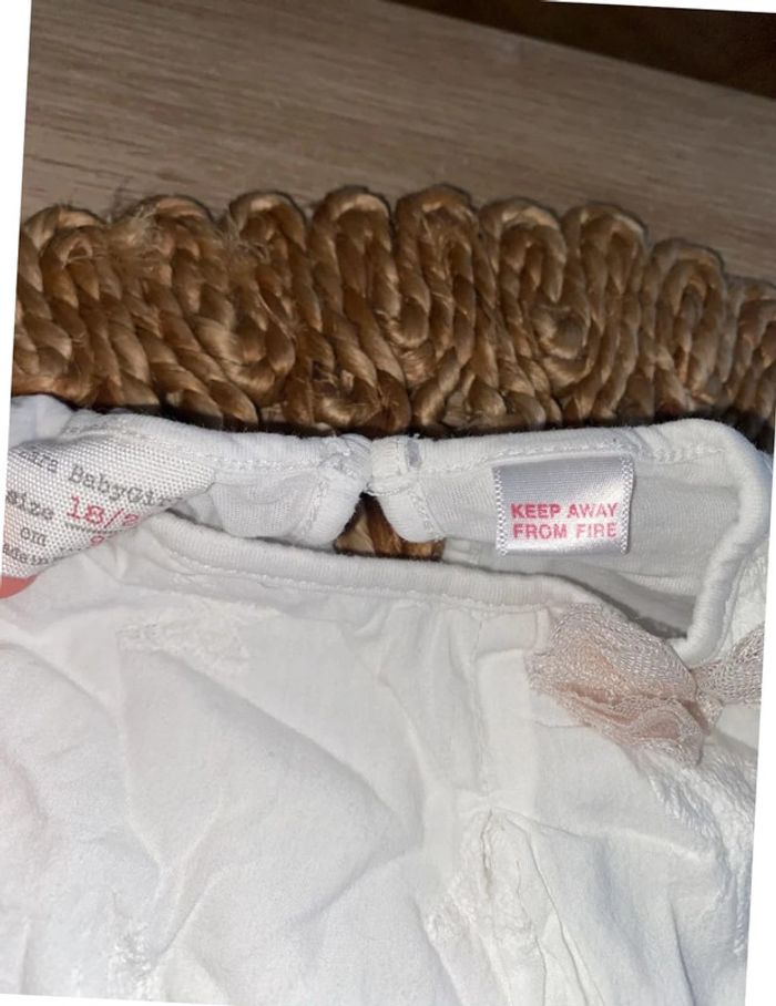 T-shirt zara neuf t18-24 mois - photo numéro 2