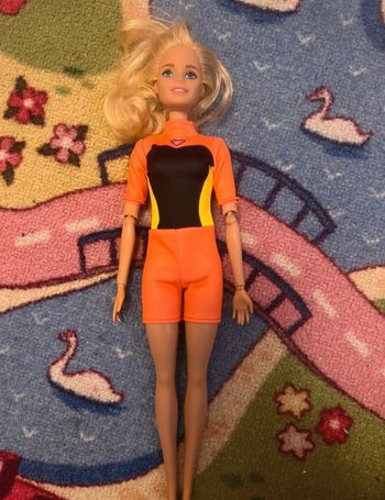 Barbie maître nageur