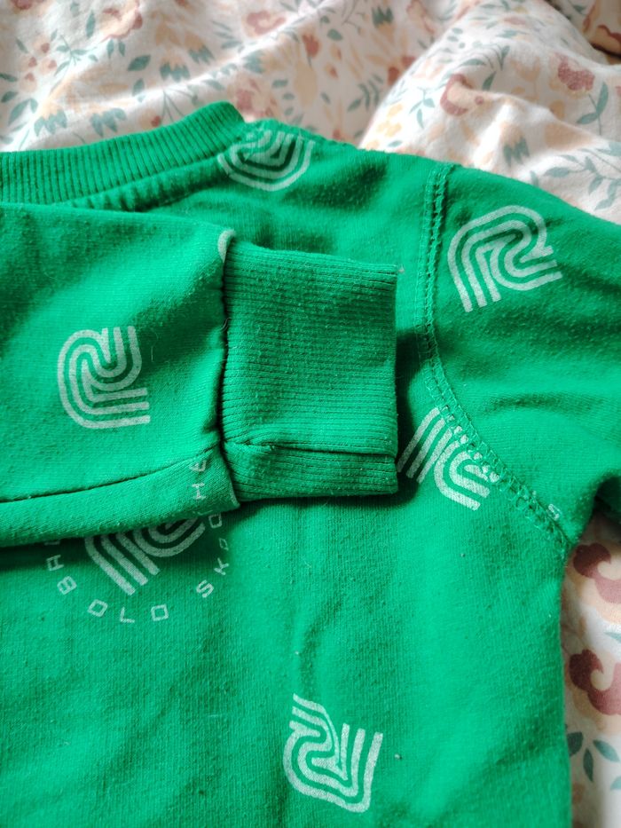 Sweat garçon de couleur vert en taille 98-104 cm - photo numéro 5