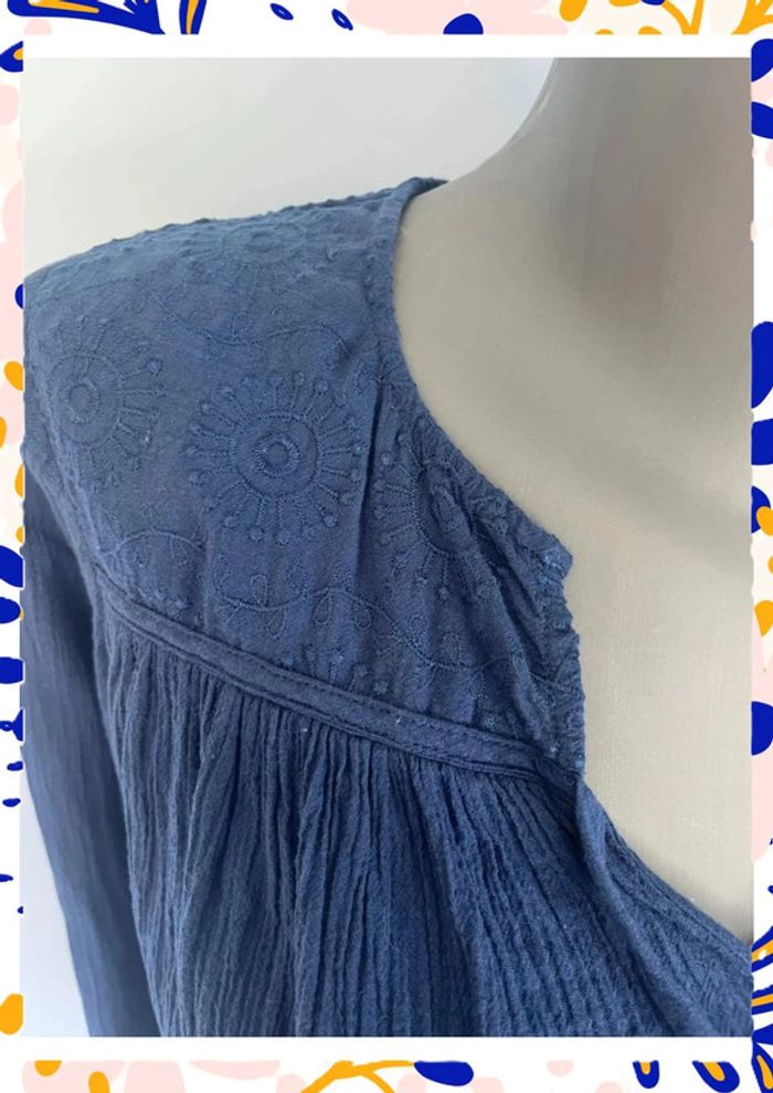 Blouse bleue brodée Comptoir des Cotonniers – Taille M – Élégante & légère - photo numéro 3