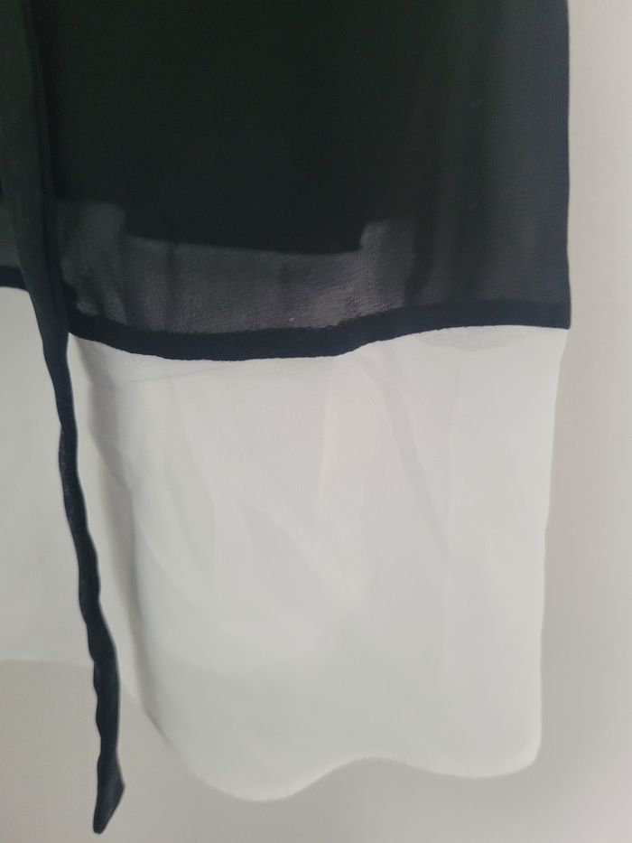 Robe noire et blanche - photo numéro 3