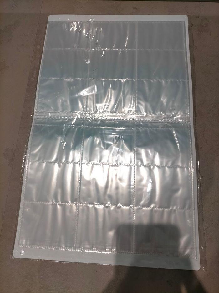 Classeur pour 540 cartes Pokémon - photo numéro 3