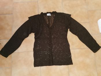 Pull marron dentelle