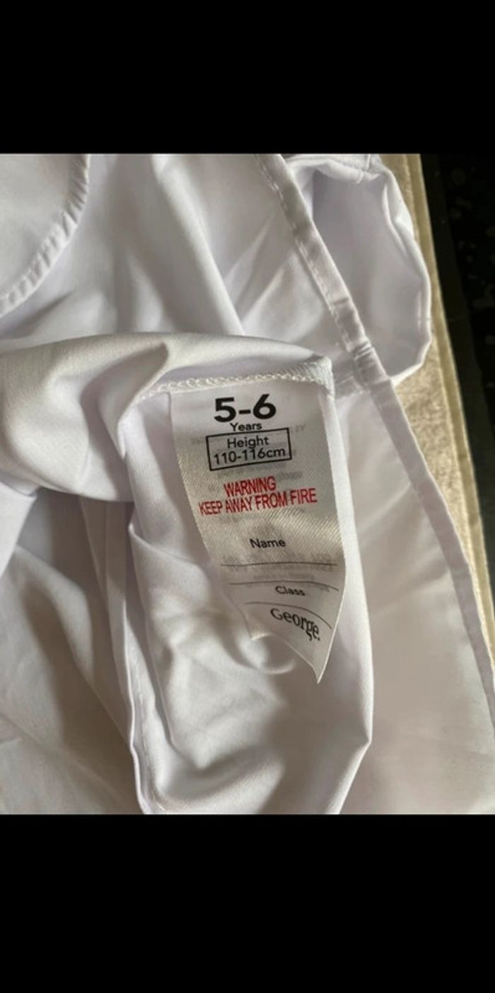Chemise taille 5/6 ans neuve - photo numéro 4