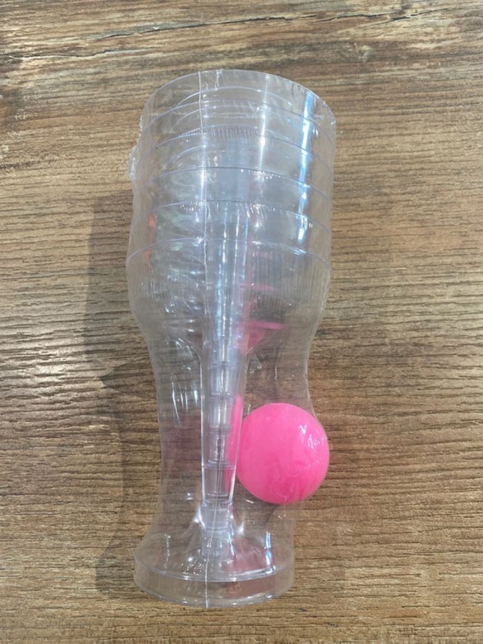 Jeu de 6 coupes et 1 balle