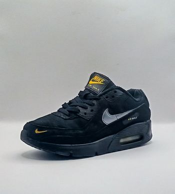 Nike Air Max 90 – Taille 35,5 – Très bon état