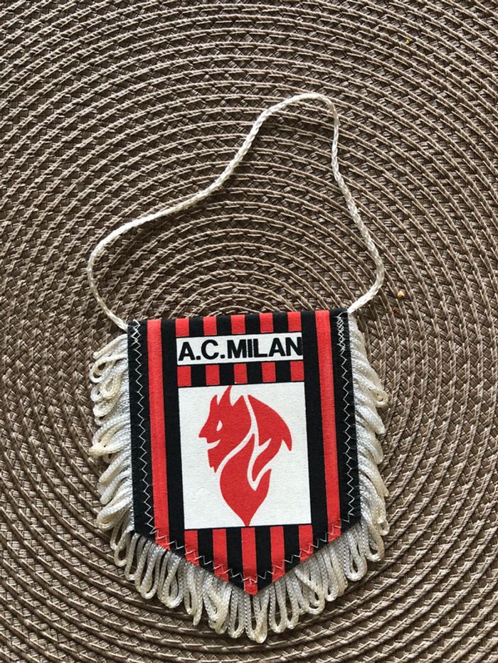 Fanion football Milan AC - photo numéro 2
