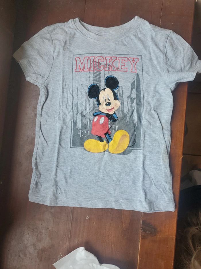 Tee-shirt mickey mouse - photo numéro 2