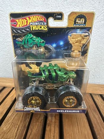 Hot Wheels Monster Trucks Skelesaurus neuf 
