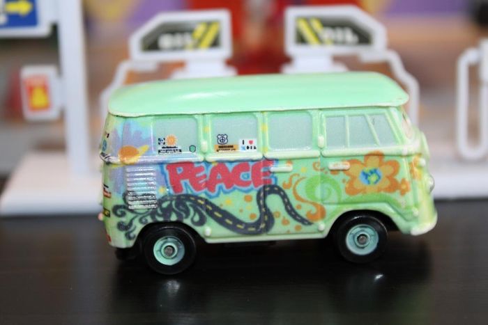 Disney Pixar cars Fillmore - photo numéro 6