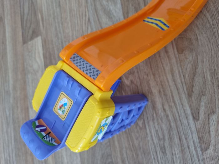 Circuit tut tut bolide - photo numéro 2