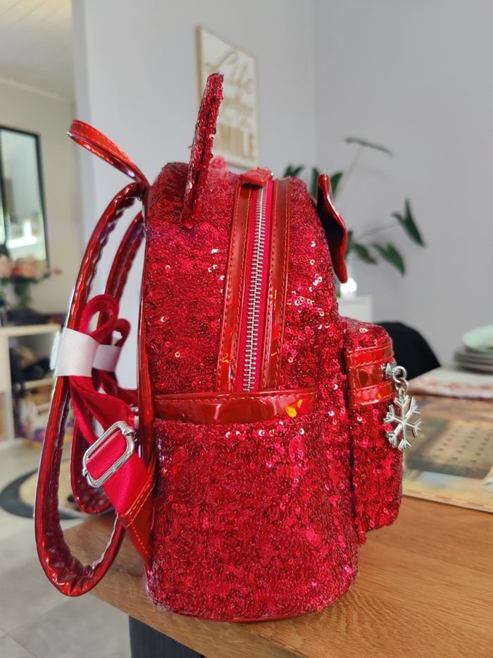 Loungefly Minnie sequins rouge - photo numéro 2