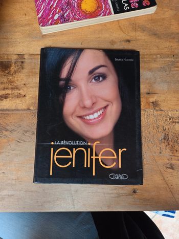 Livre sur Jennifer La revolution