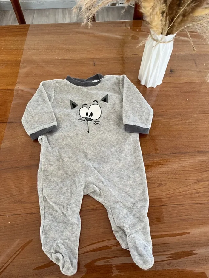 Pyjama chat 3 mois