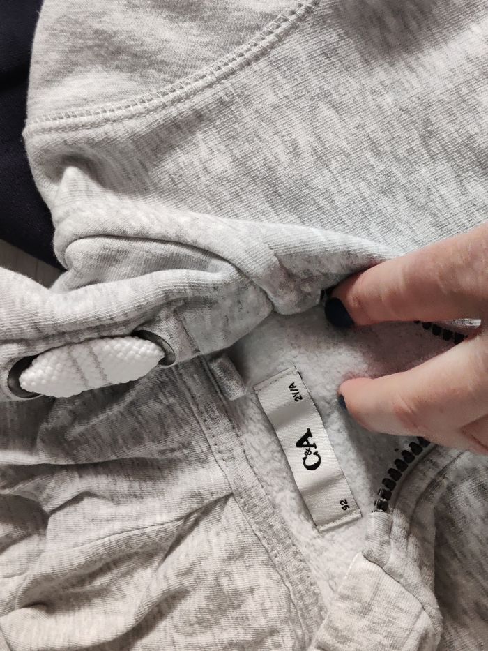 Lot de sweat C&A et Gémo Taille 24 mois - photo numéro 3