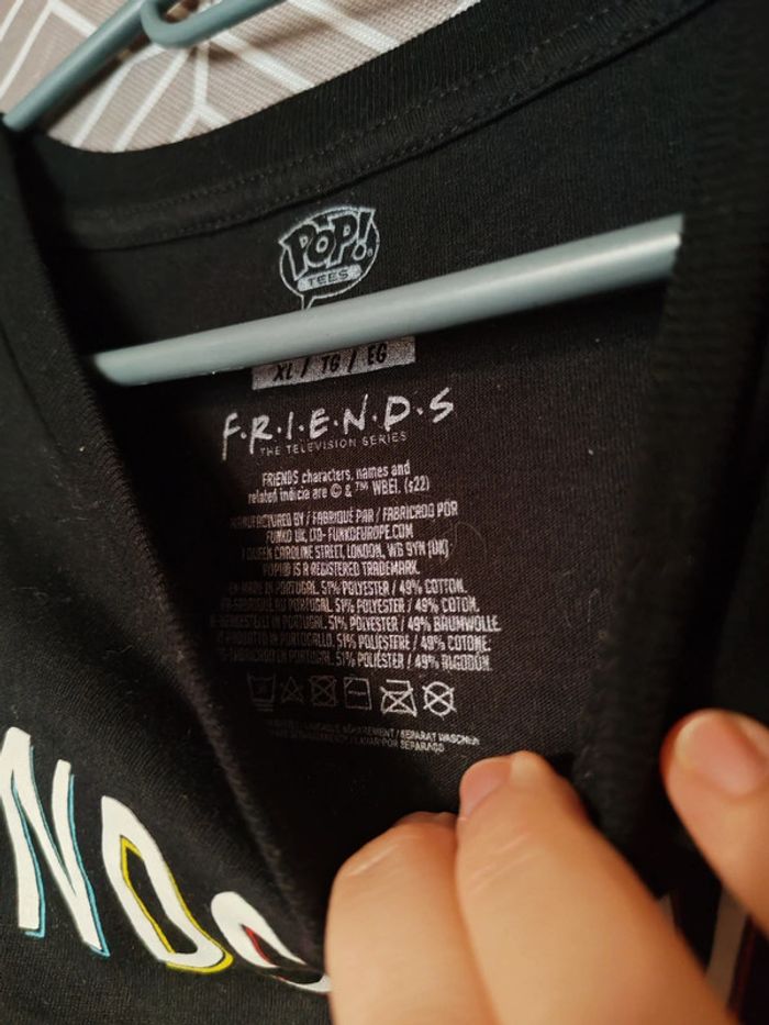 T-shirt friends - Funko pop - photo numéro 2