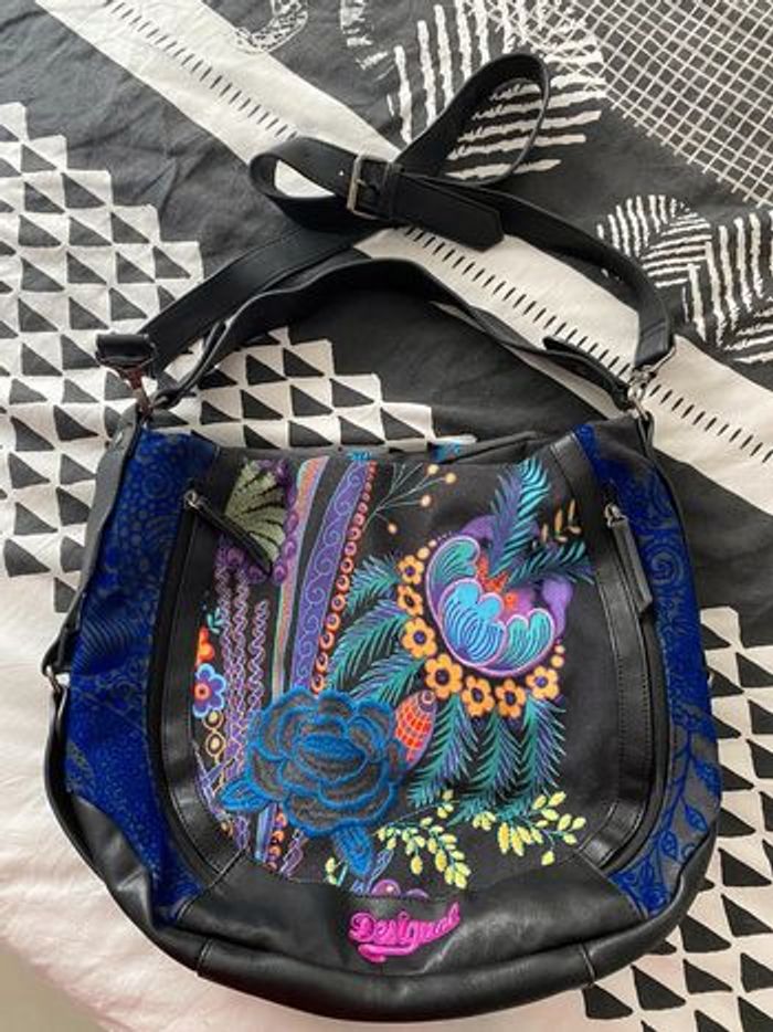 Très jolie sac Desigual