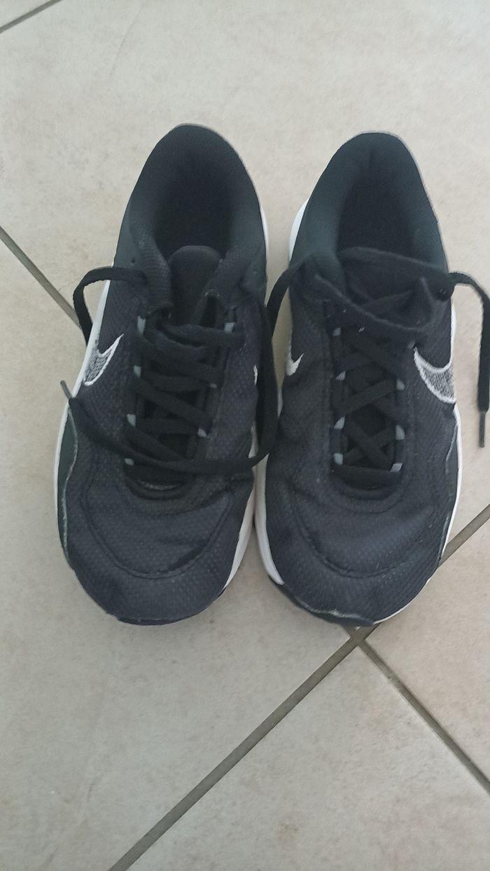 Baskets Nike 37.5