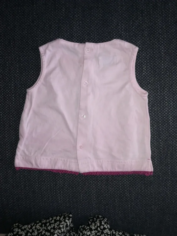 Joli tee-shirt été, bébé fille, 6mois. - photo numéro 4