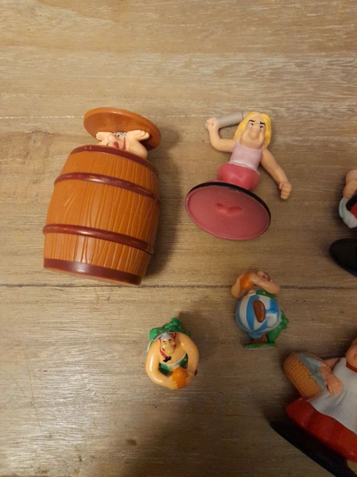 Lot de 7 figurines d'Asterix - photo numéro 2