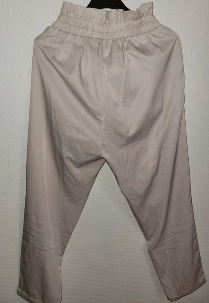 Pantalon beige crème fluide paperbag - photo numéro 10