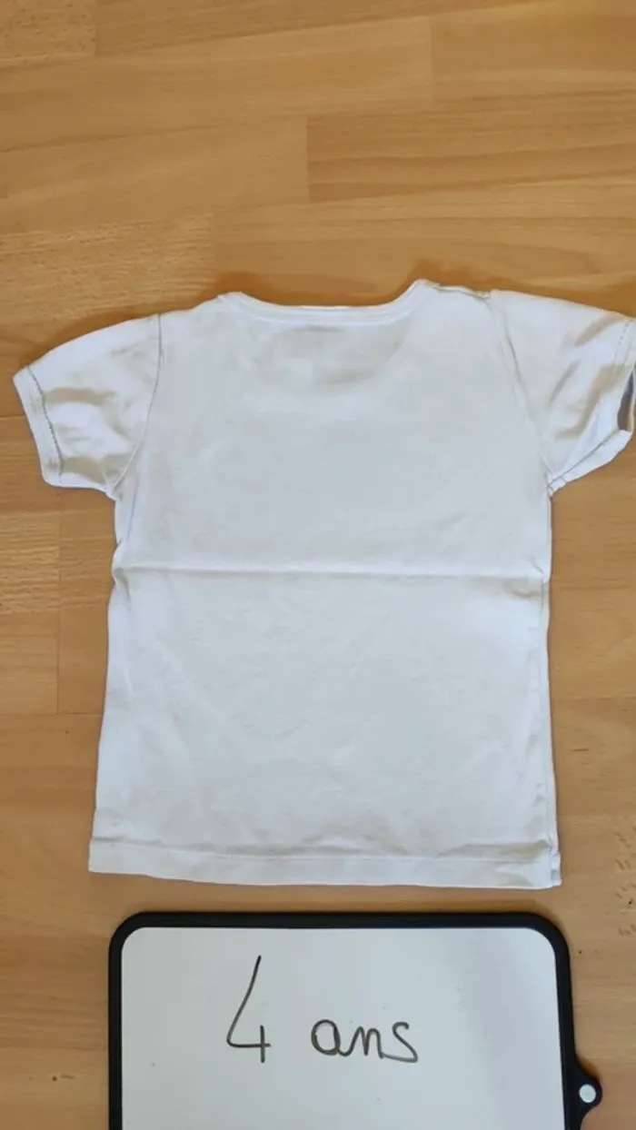 T-shirt taille 4 ans - photo numéro 7