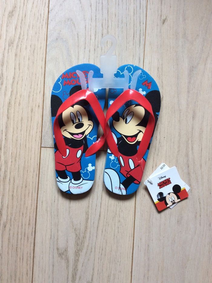 Tongs claquettes Mickey 32/33 Neuves