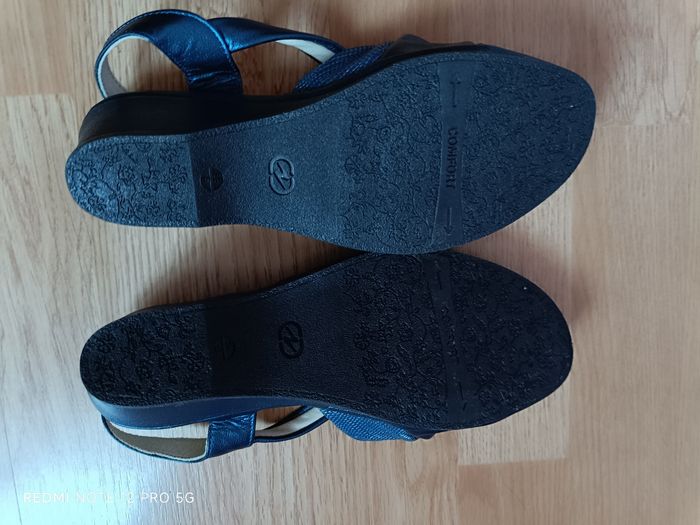 Ballerines marine Damart ouvertes P.38 - photo numéro 9