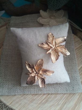 Boucles d'oreilles fleurs exotiques