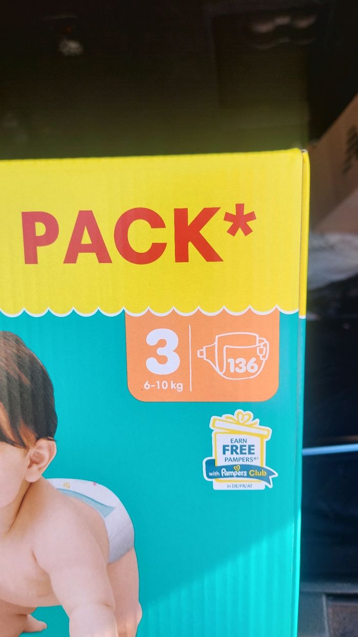 Carton de couche pampers taille 3 - photo numéro 2